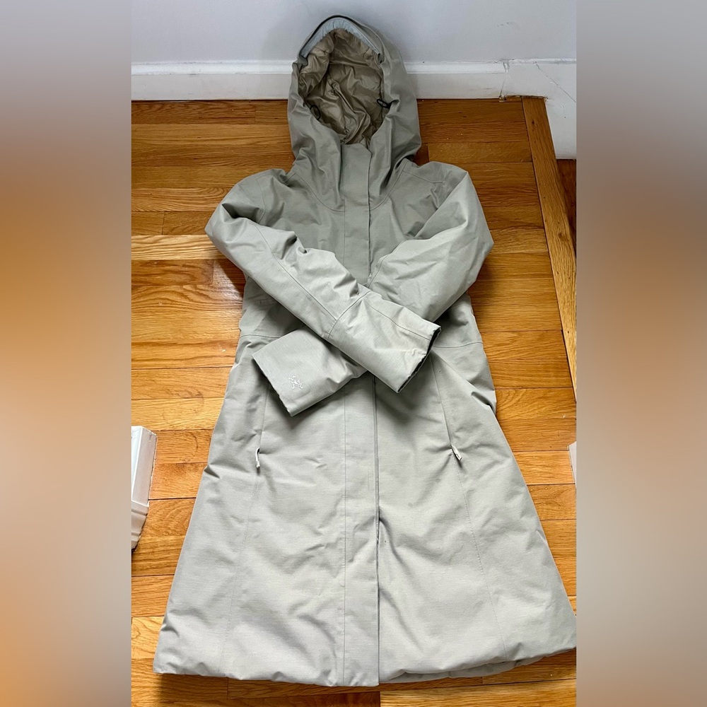 Arc’teryx Taupe Women’s 3/4-Length Parka